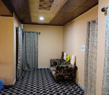 Leh Apartment | Skitsal