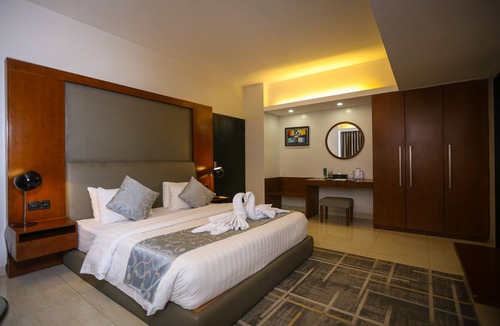 Dhaka Hotel | Sky City Hotel Dhaka