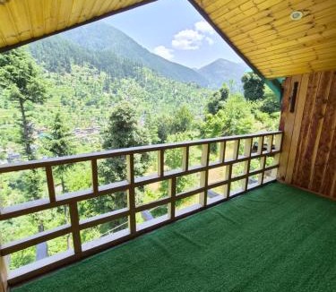 Banjar House | skytouch Lambri pass view Jibhi