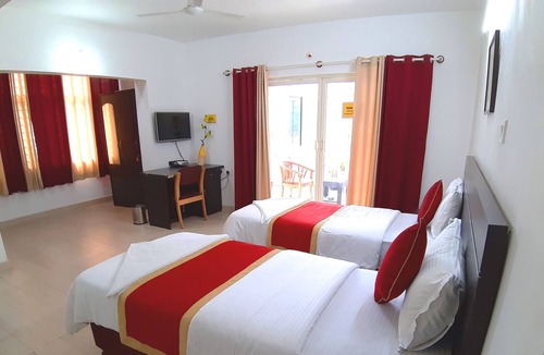 Shanthala Nagar Apartment | SmartStay Private DLX Room in Luxury Apt-M G Road
