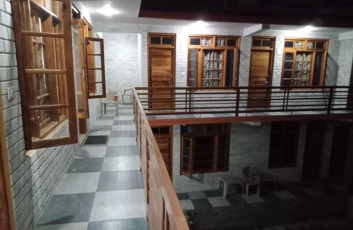Bashisht Bed & Breakfast | soham Niwas&Cafe