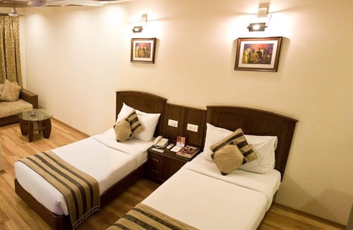 Nehru Place Hotel | Southview Apartment
