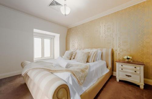 Melbourne Apartment | Spacious 3BR Duplex Escape - Free Parking