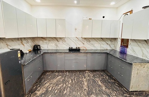 South West Apartment | Spacious 4BHK Near IGI Airport | Near Metro & Yashobhoomi