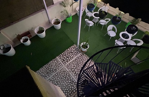 Jaipur District Apartment | Spacious 6-bedroom apartment in gorgeous Jaipur with AC, WiFi
