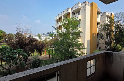 Shivalik Nagar Apartment | Spacious & Cozy 2BHK Retreat , Pet-Friendly , Near SIDCUL & Har Ki Pauri