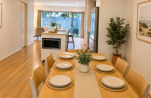 Epping House | Spacious Holiday Home in Epping, 3BR, 2 baths, Sleeps 6, Free Parking.