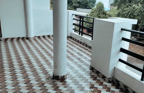 Gomti Nagar Apartment | Spacious Peaceful Apartment for Two Families in Lucknow