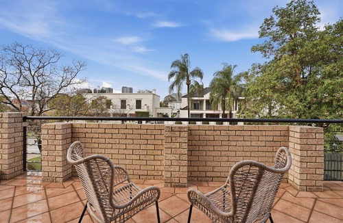Applecross House | Spacious, sun-drenched 5-bedroom home in prime Applecross. Featuring a private pool, indoor pool table, secure outdoor spaces, and high ceilings, this retreat is designed for unforgettable family memories by the river.