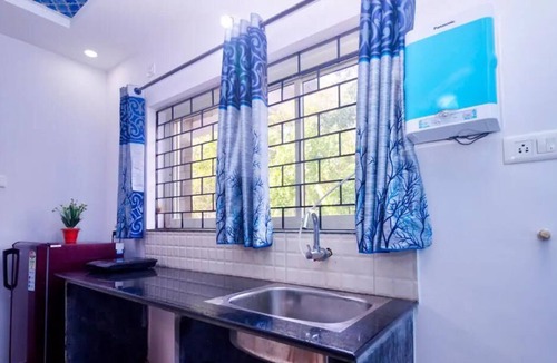 Vagator House | SPARKLING APARTMENT WITH POOL, WIFI (2BHK X2)