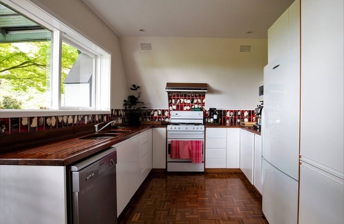 Lilydale House | Spend a weekend or even a week in the Yarra Valley. Wine, food, gardens + more.