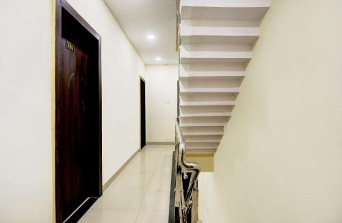 Dewas Hotel | SPOT ON Hotel Shree Ji
