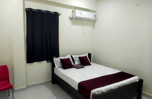 Andipatti Hotel | SRI NAVANEETHA KRISHNA MAHAL & RESIDENCY