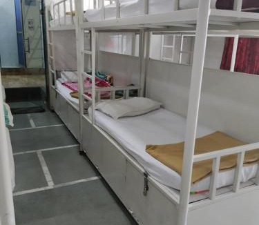 Andheri West Hostel | Star Dormitory