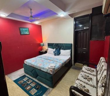 Pashim Vihar House | STAR Inn