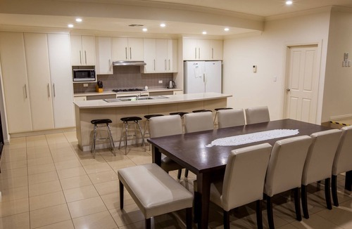 Wallaroo House | Stately Moorings - Luxury Large home with amazing views
