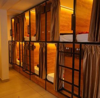 Kedavur Hostel | Stay Point Premium Capsule and Rooms in Calicut Beach