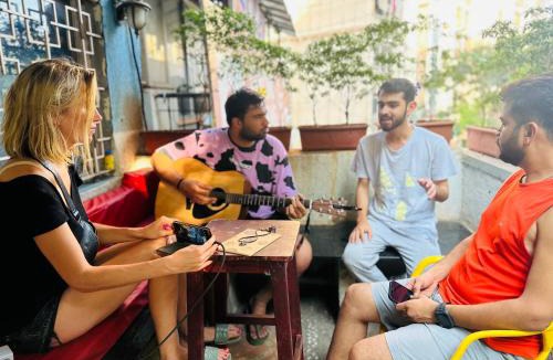 Andheri West Hostel | Stay Villa Hostel for Male and Female