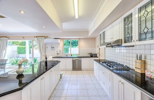 Warrandyte Villa | StayAU Expansive 6BR Villa Scenic Warrandyte