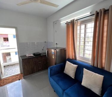 Wilson Garden Apartment | StayhomeStays Prime