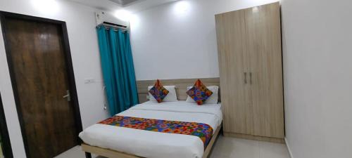 South West Hotel | Staylo Pink Residency
