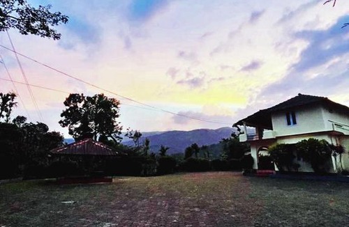 Kaimane Resort | STAYMAKER Vibe Inn Homestay