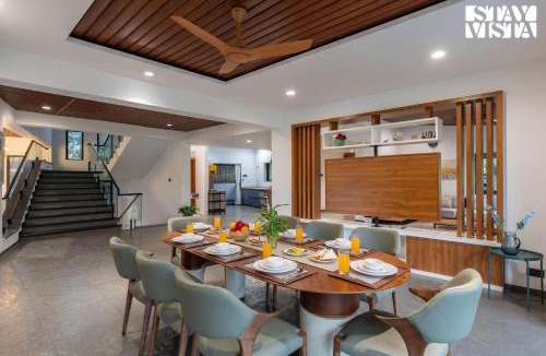 Nashik Villa | StayVista at Bael Leaf with Projector Setup, Pool