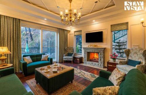 Kasauli Villa | StayVista at Cas Mir 4BHK Private Pool Villa, 5 km away from Mall road in Kasauli