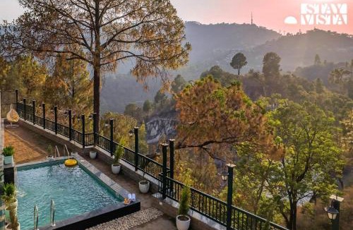 Kasauli Villa | StayVista at Cas Mir 4BHK Private Pool Villa, 5 km away from Mall road in Kasauli