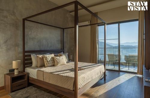 Solan Villa | StayVista at Dos - The Himalayan Den with Jacuzzi