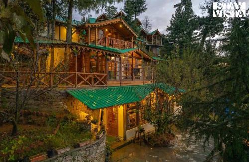 Naggar Villa | StayVista at Rosemary Cottage 2BR Villa in Manali with Lawn