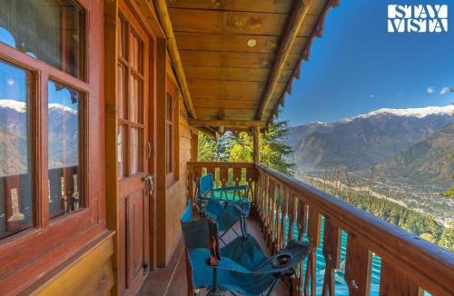 Naggar Villa | StayVista at Rosemary Cottage 2BR Villa in Manali with Lawn