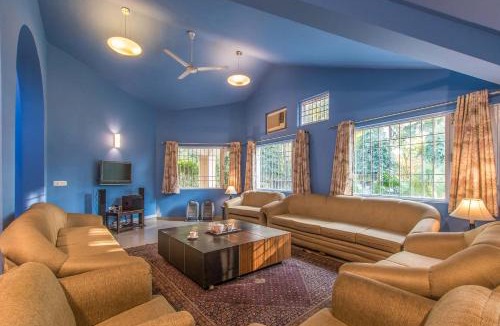 Faridabad Villa | StayVista at Solitude in the Woods- 2BR Villa in Delhi with Lawn Bonfire