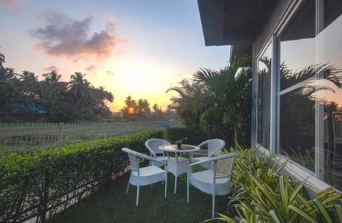 Nagoa Villa | StayVista at Villa Felicita