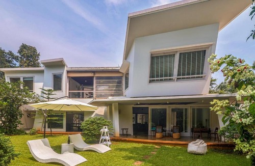 Alibaug Villa | StayVista's Hanamizu - Pool-View Villa with Lawn & Reading Corner