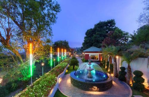 Bhilar Villa | StayVista's Tree House at Sula Wada - Cozy Home with Vintage Charm, Swimming Pool, Indoor Activities