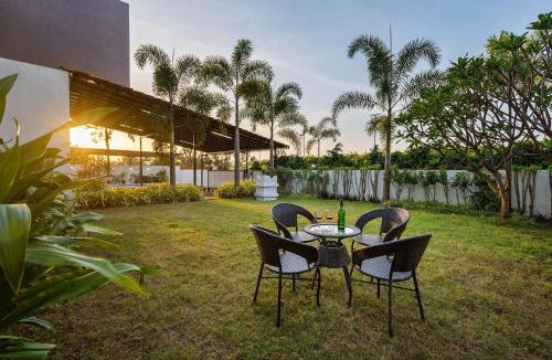 Nashik Villa | StayVista's Vinho Sunsets - Farm-View Villa Near Sula with Pool & Terrace
