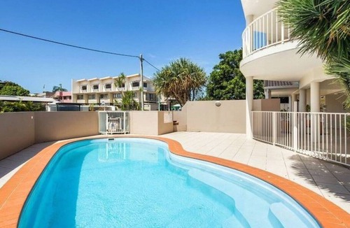 Mudjimba Apartment | Steps to Mudjimba Beach, Cafes & Village, The Sunny Coasts Hidden Gem with Pool