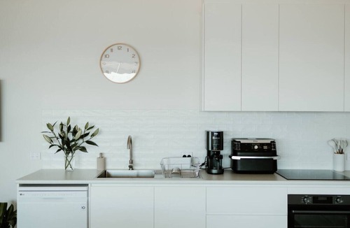 Duncan House | Stones Throw: Beachfront Escape at Stokes Bay KI