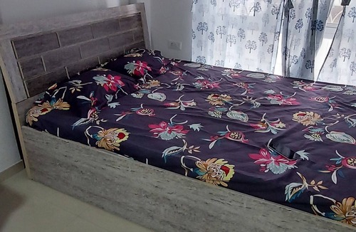 Wagholi Apartment | Studio Apartment in Kharadi. cozy apartment in enjoyable Pune with WiFi, AC