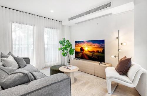 South Melbourne House | Stylish 3-Bed Home Near South Melbourne Market