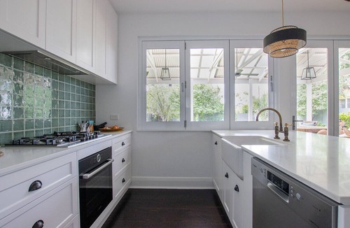 Colonel Light Gardens House | Stylish Bungalow - Perfect for families or couples - Pet Friendly