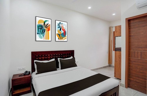 Kharar Hotel | Super Collection O by OYO Nayagaon Vikas