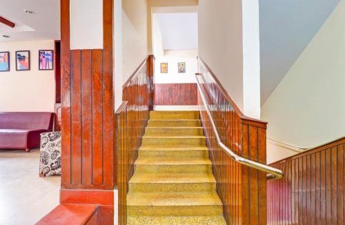 The Mall Road Hotel | Super Collection O Pioneer