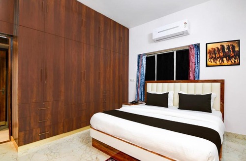Sector II Hotel | Super Hotel O Aditi Guest House