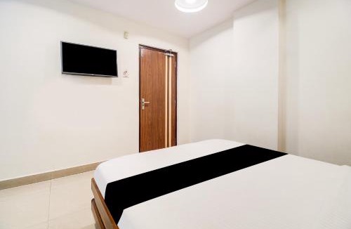 Dabagardens Hotel | Super OYO Hotel O Allipuram Near Railway Station