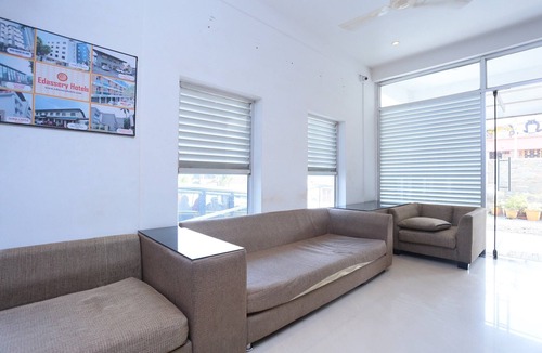 Palayam House | Super Townhouse Prince Palace