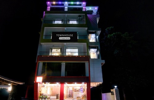 Madanpur House | Super Townhouse Aiims Kolkata