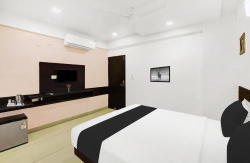 Mysore Hotel | Super Townhouse City Center Near Mysore Palace Formerly Aavass Inn