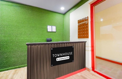 Madhapur Hotel | Super Townhouse Hitech City Madhapur